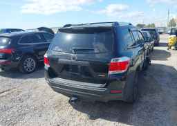 2011 TOYOTA HIGHLANDER LIMITED