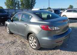2013 MAZDA MAZDA3 GX