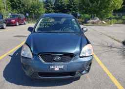 2011 KIA RONDO