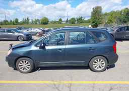 2011 KIA RONDO