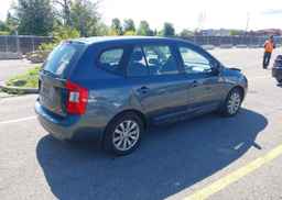 2011 KIA RONDO