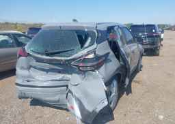 2022 NISSAN KICKS S