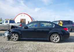 2013 SUBARU LEGACY 2.5I LIMITED