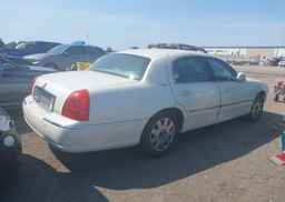 2004 LINCOLN TOWN CAR ULTIMATE