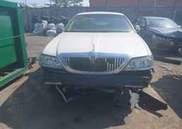 2004 LINCOLN TOWN CAR ULTIMATE