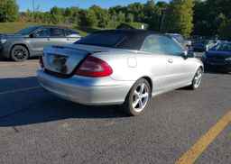 2005 MERCEDES-BENZ CLK 320