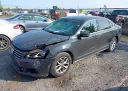 2016 VOLKSWAGEN PASSAT