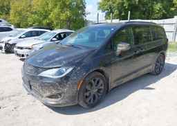 2019 CHRYSLER PACIFICA TOURING-L
