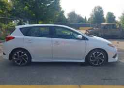 2017 TOYOTA COROLLA iM