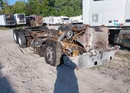 2005 FREIGHTLINER CONVENTIONAL COLUMBIA