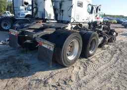 2005 FREIGHTLINER CONVENTIONAL COLUMBIA
