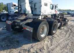 2005 FREIGHTLINER CONVENTIONAL COLUMBIA