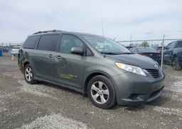 2014 TOYOTA SIENNA LE 8 PASSENGER