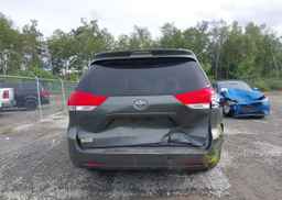 2014 TOYOTA SIENNA LE 8 PASSENGER
