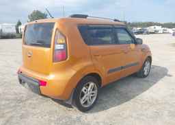 2010 KIA SOUL +