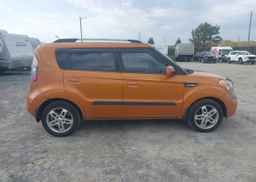 2010 KIA SOUL +