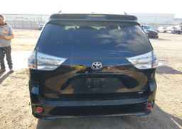 2015 TOYOTA SIENNA SPORT