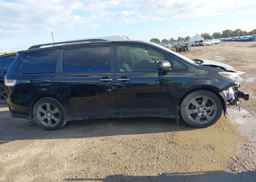 2015 TOYOTA SIENNA SPORT