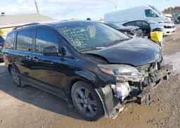 2015 TOYOTA SIENNA SPORT