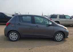 2015 TOYOTA YARIS LE
