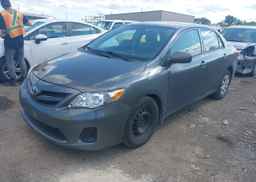 2013 TOYOTA COROLLA S