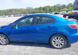2013 MAZDA MAZDA3