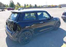 2022 MINI COOPER SE