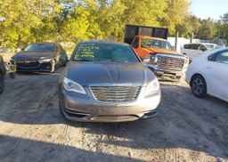 2013 CHRYSLER 200 LX