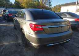 2013 CHRYSLER 200 LX