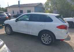 2013 PORSCHE CAYENNE
