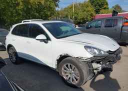 2013 PORSCHE CAYENNE