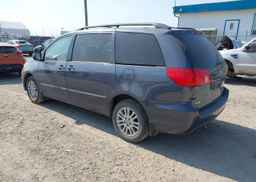2009 TOYOTA SIENNA LE