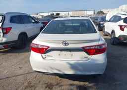 2015 TOYOTA CAMRY SE