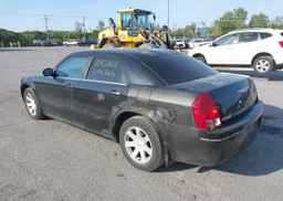 2005 CHRYSLER 300C