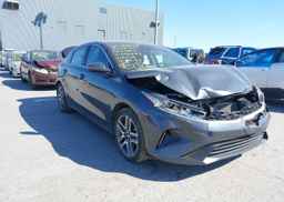 2023 KIA FORTE EX