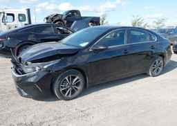 2024 KIA FORTE EX