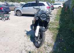 2023 HUSQVARNA NORDEN 901
