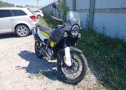 2023 HUSQVARNA NORDEN 901