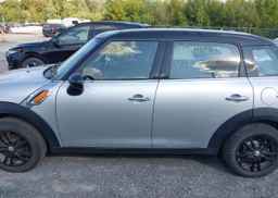 2013 MINI COUNTRYMAN COOPER