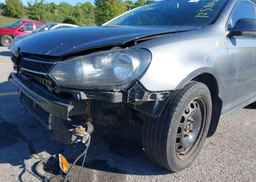 2014 VOLKSWAGEN GOLF 2.0 TDI COMFORTLINE