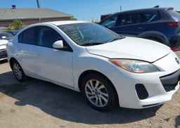2013 MAZDA 3 I