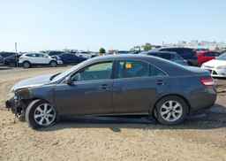 2011 TOYOTA CAMRY LE V6