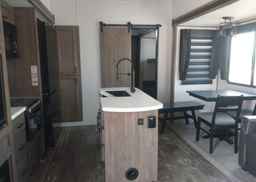 2022 FOREST RIVER SABRE 38DBQ