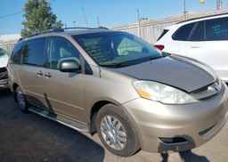 2006 TOYOTA SIENNA CE