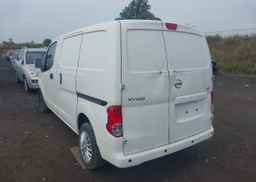 2017 NISSAN NV200