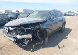 2017 MERCEDES-BENZ GLC 300 4MATIC