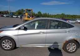 2013 HYUNDAI ACCENT GL