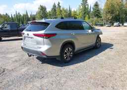 2022 TOYOTA highlander xle