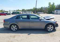 2015 VOLKSWAGEN PASSAT SE