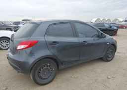 2013 MAZDA MAZDA2